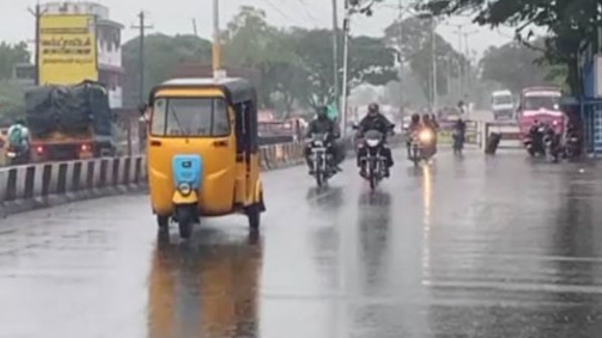 IMD Weather Update: Heavy Rainfall Predicted In Tamil Nadu, Kerala; Delhi’s Air Quality ‘Very Poor’