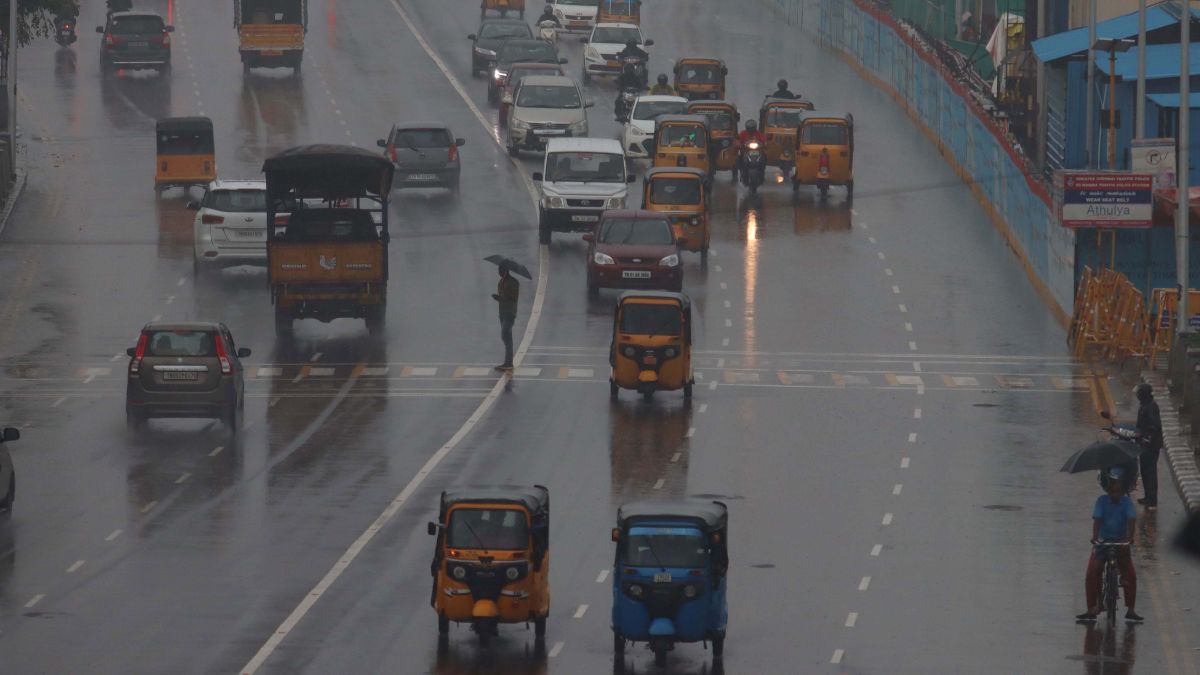 IMD Weather Update: Tamil Nadu Brace For Heavy Rainfall, AQI Remains ‘Severe’ In Parts Of Delhi