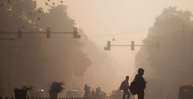 Delhi’s AQI Stays ‘Very Poor’ with 350-400 AQI Levels; Social Media Users Call It ‘Horrendous’