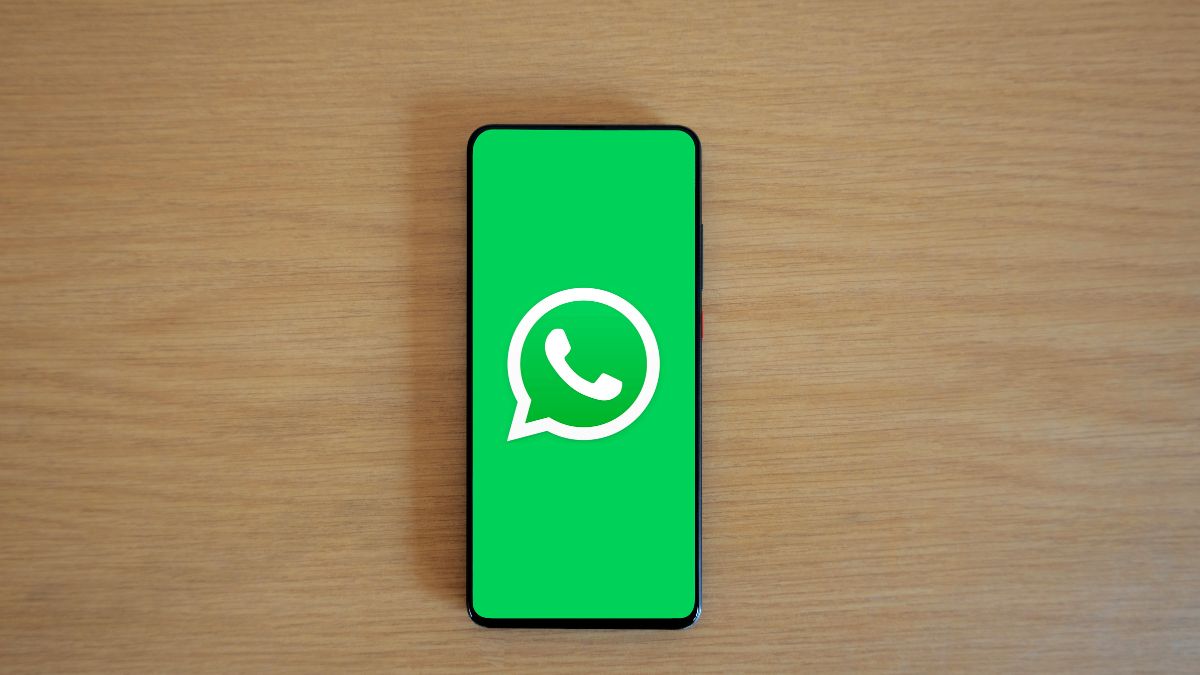 WhatsApp Faces Outage: Users Report Widespread Disruptions, Struggles with Web Version Access