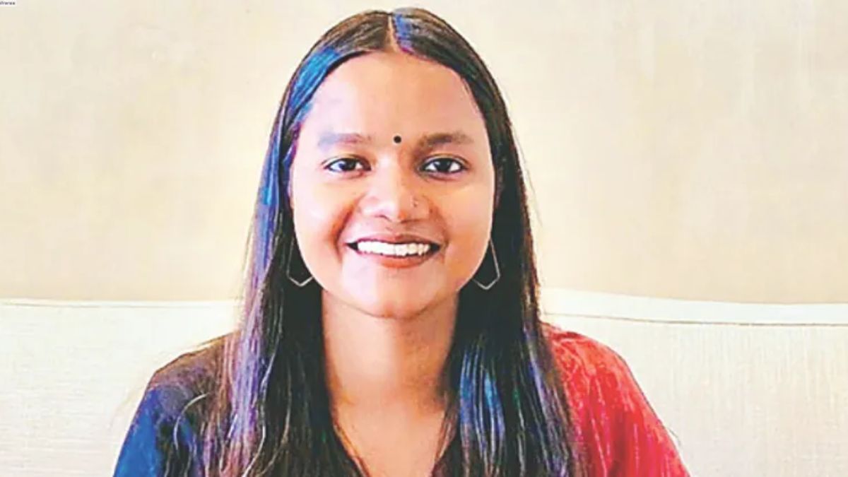 UPSC Success Story: Who Is IAS Pratiksha Singh? The Woman Who Chose To Transfer From Bihar To UP Because…