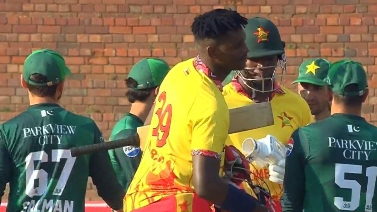 Zimbabwe defeat Pakistan