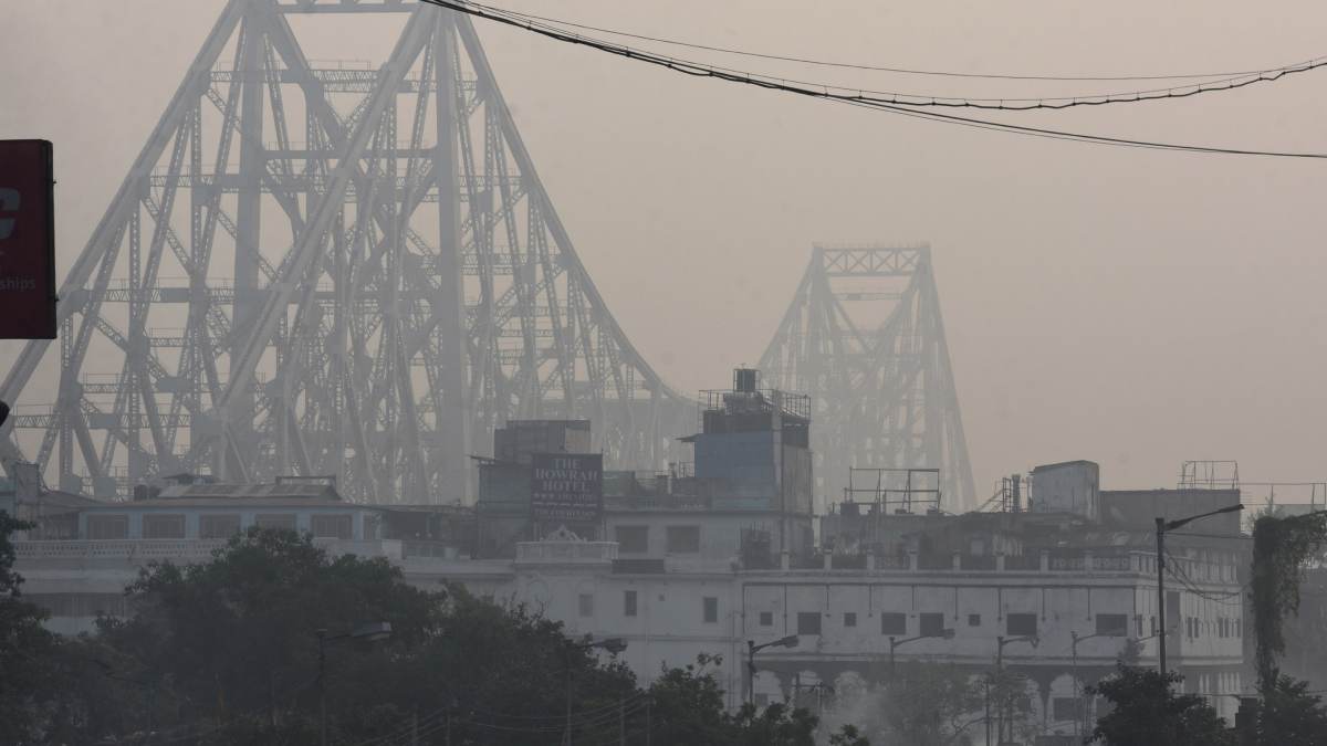 Kolkata West Bengal Weather Update Today Imd Issues Red Alert Check