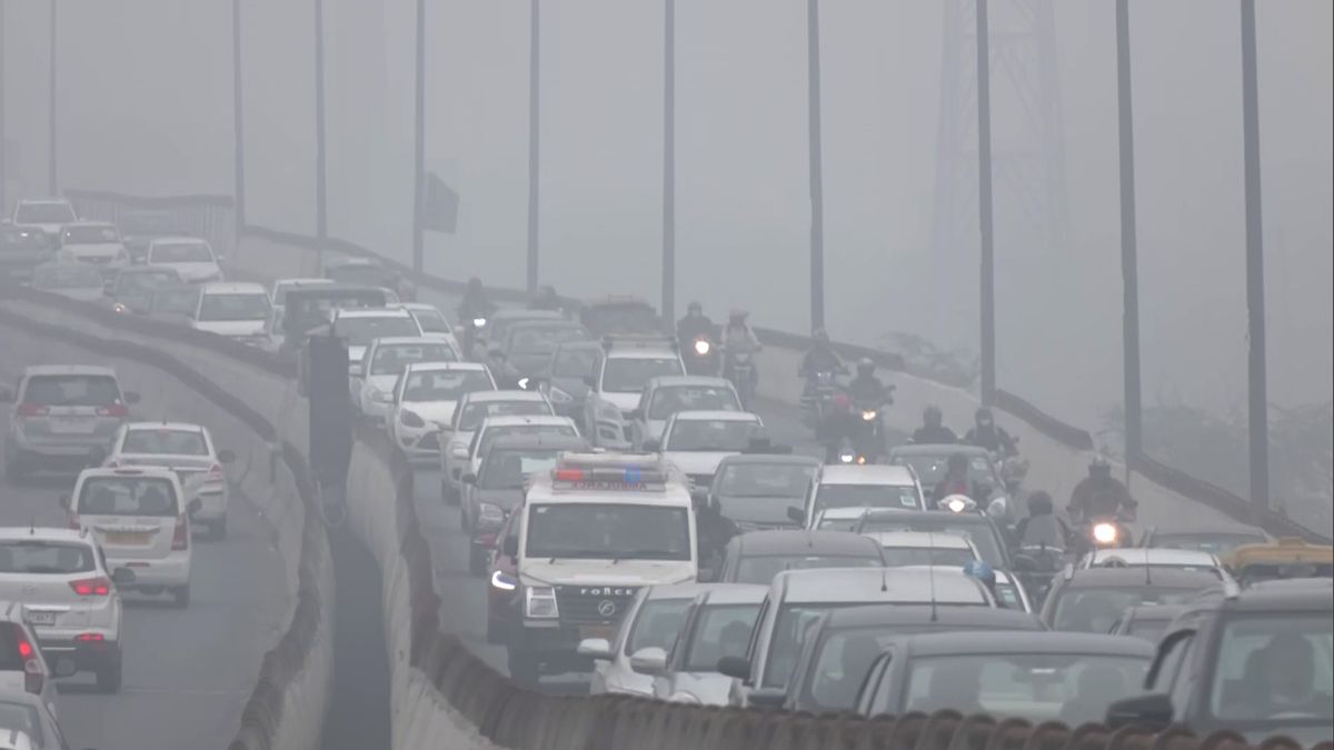 Noida-weather_8216e8 Noida, Uttar Pradesh Weather Update Today December 16, 2024: Temperature, AQI Warning, IMD Forecast For Next 7 Days