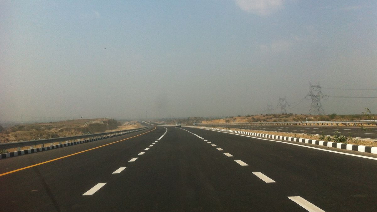 Kanpur-Lucknow Expressway: Good News! Route Likely To Open Soon; To Cut Travel Time To 45 Minutes - Check Details