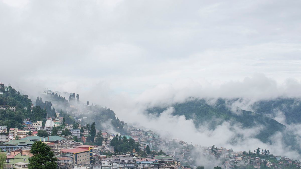 Darjeeling, West Bengal Weather Update Today: Temperature, AQI, IMD Forecast For Next 7 Days