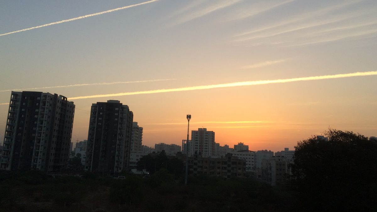 Surat, Gujarat Weather Update Today: Temperature, AQI Warning, IMD Forecast For Next 7 Days