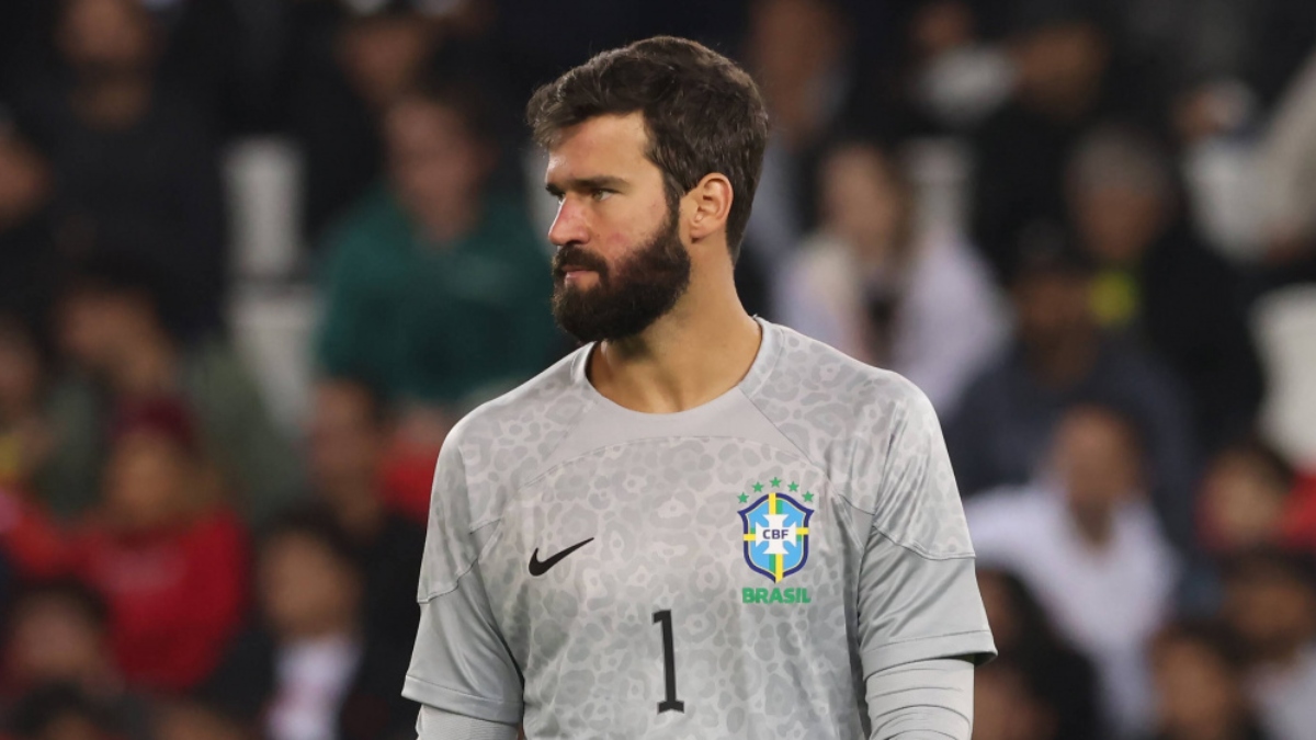 Alisson Becker To Manuel Neuer: Top 10 Goalkeepers Who Define Excellence in Football-1-2