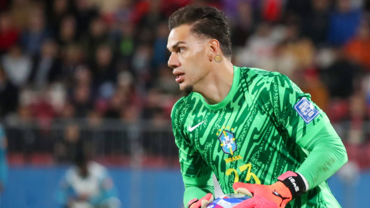 Alisson Becker To Manuel Neuer: Top 10 Goalkeepers Who Define Excellence in Football-1-2-3-4