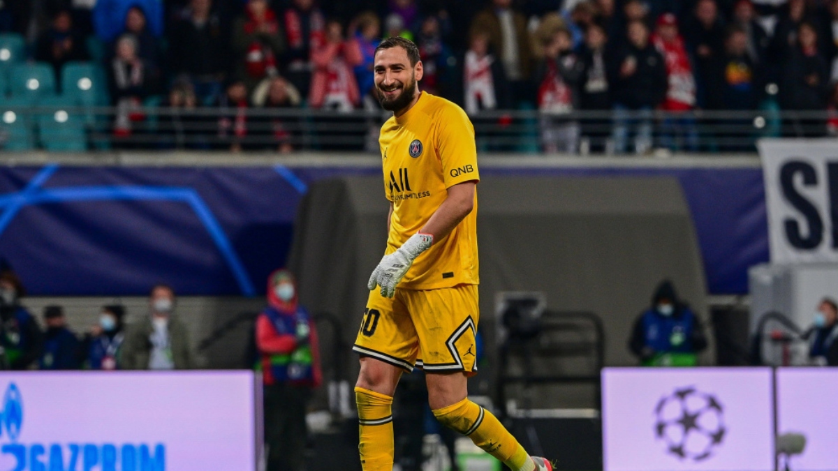 Alisson Becker To Manuel Neuer: Top 10 Goalkeepers Who Define Excellence in Football-1-2-3-4-5-6-7-8-9