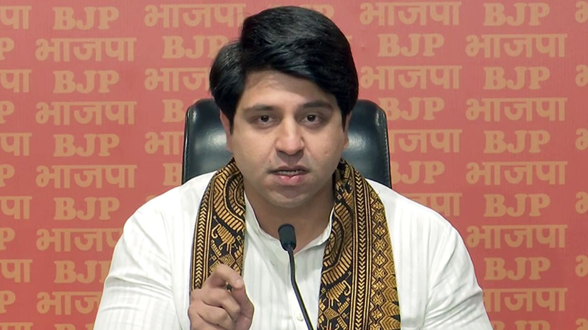 ‘Sponsored, Organised And Manipulated’: BJP’s Shehzad Poonawalla Calls Hindenburg Report ‘Supari’