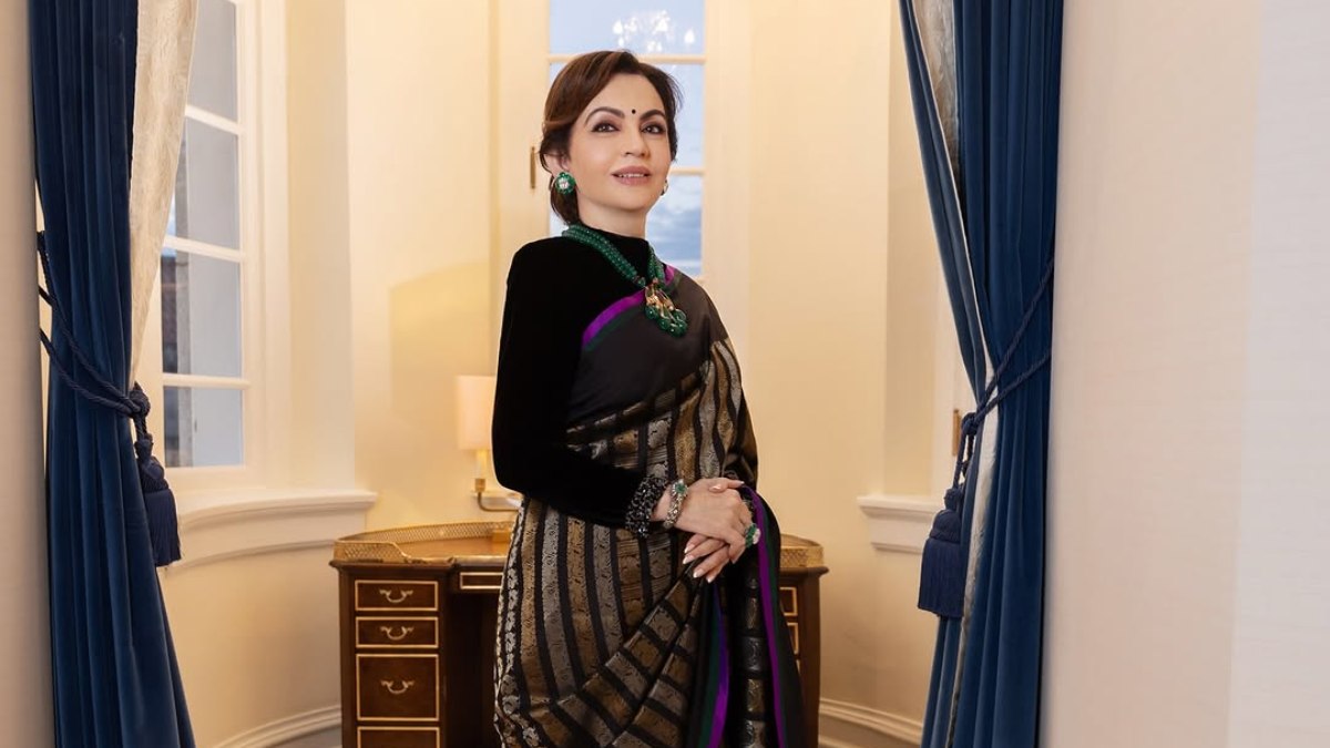 Nita Ambani Stuns in a Modern Twist to Traditional Sarees (5) -1-2