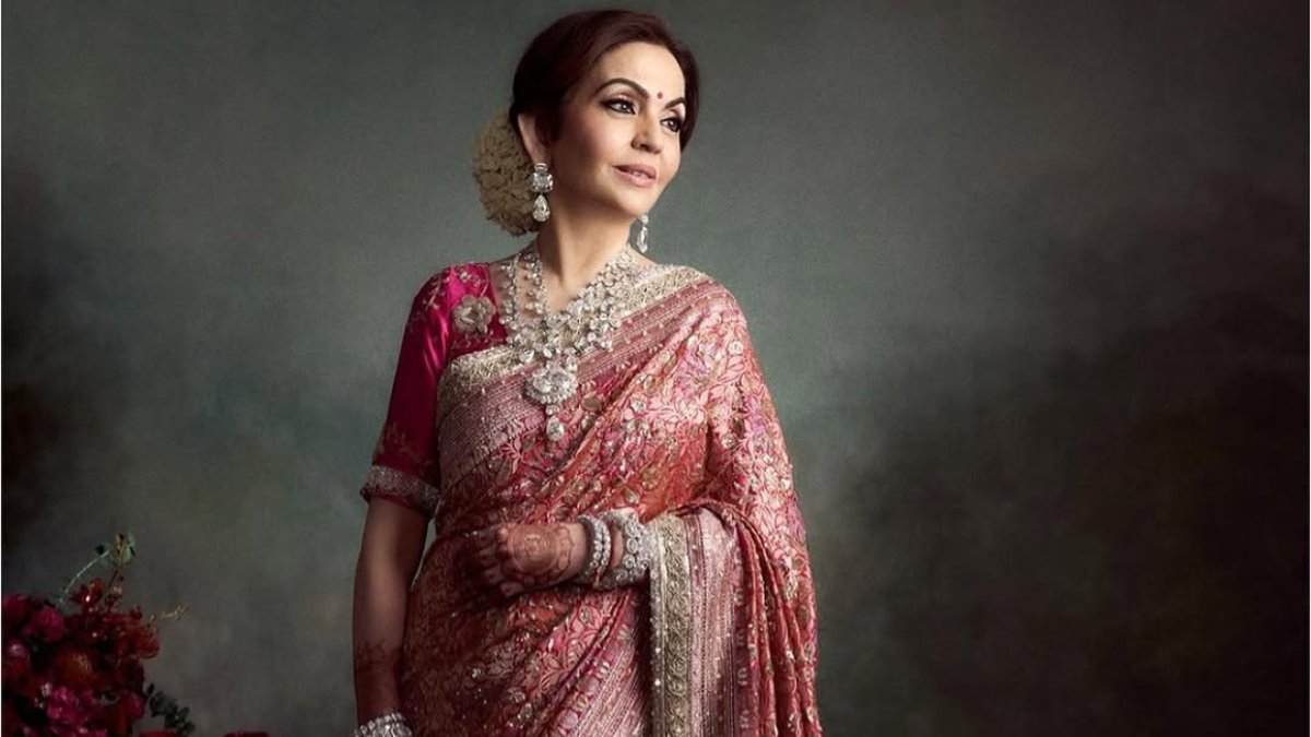 Nita Ambani Stuns in a Modern Twist to Traditional Sarees (5) -1-2-3