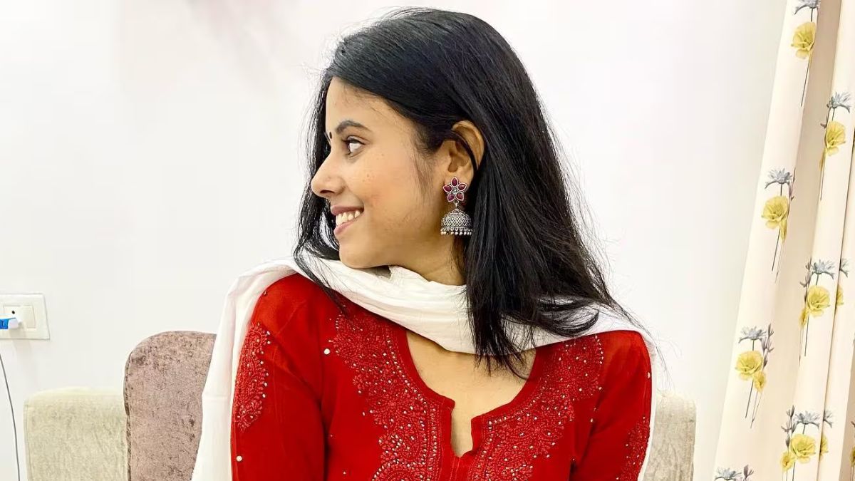 Who Is Priya Saroj? Samajwadi Party MP, 26, In The News For Engagement Rumours With Rinku Singh-1-2-3-4