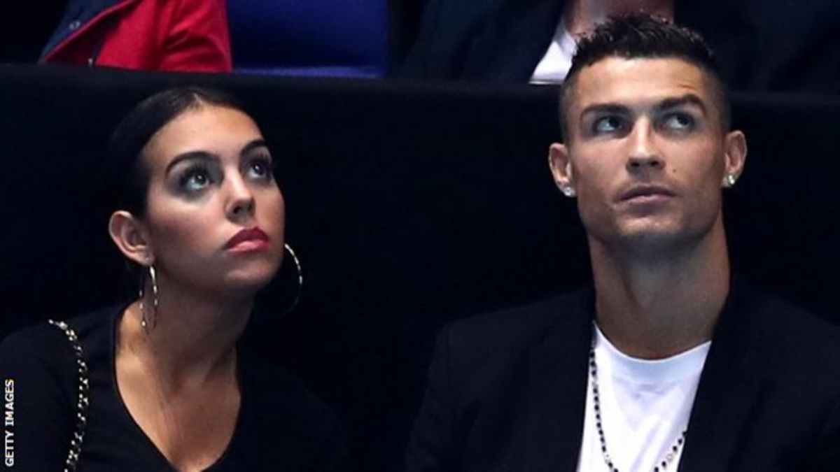 ronaldo with wife -1-2-3-4-5-6-7-8-9