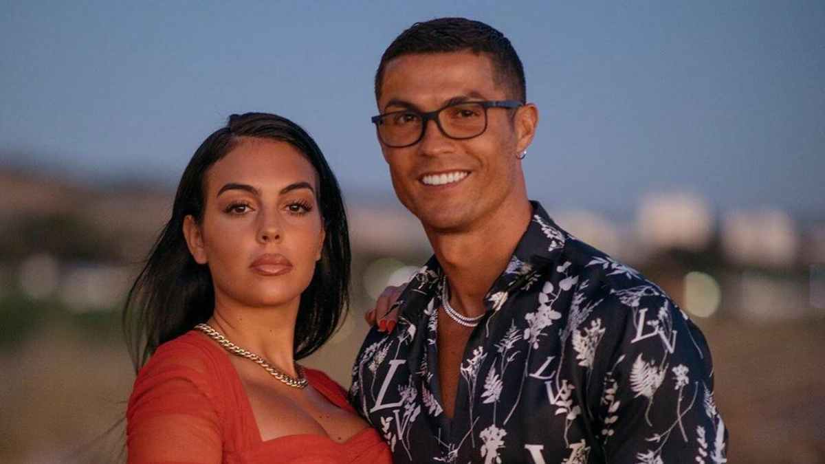 ronaldo with wife -1-2-3-4-5-6-7-8-9-10