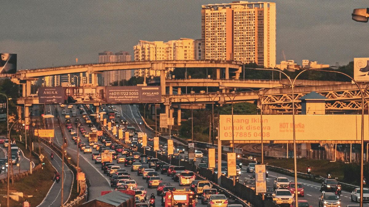 Surat, Gujarat Weather Update Today: Temperature, AQI Warning, IMD Forecast For Next 7 Days