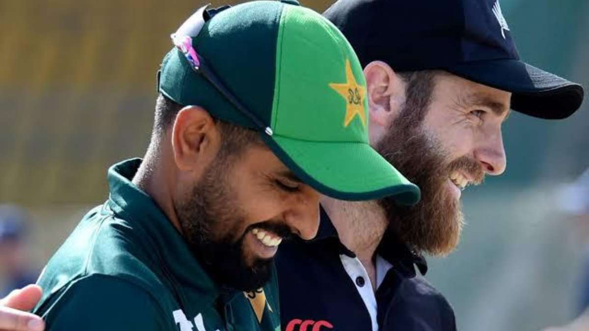 Pakistan will play against New Zealand in the finals of the tri-series at Karachi