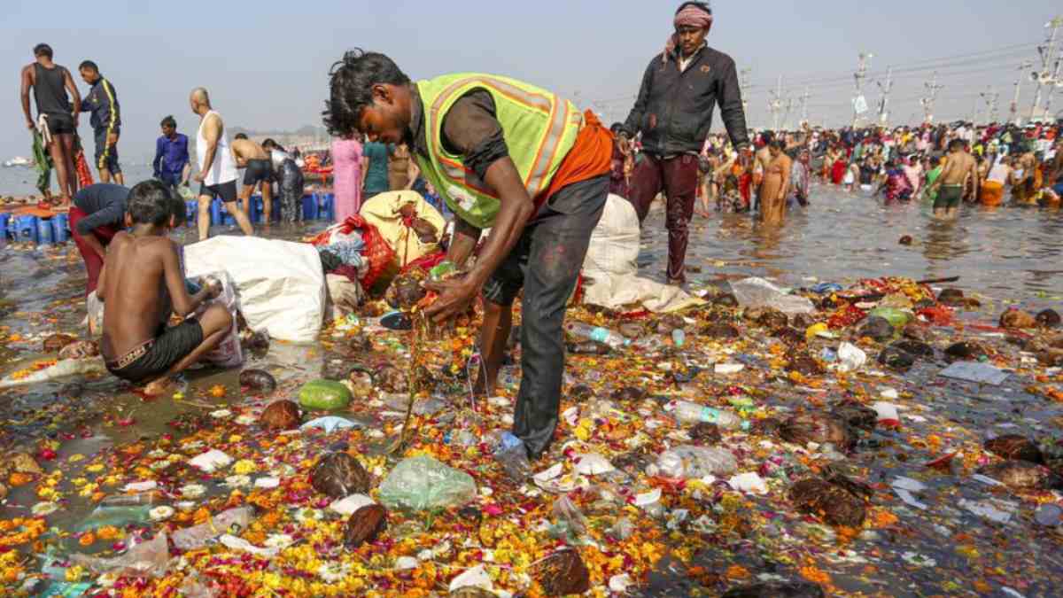 Pollution At Sangam, Maha Kumbh 2025 Pollution At Sangam, Maha Kumbh 2025
