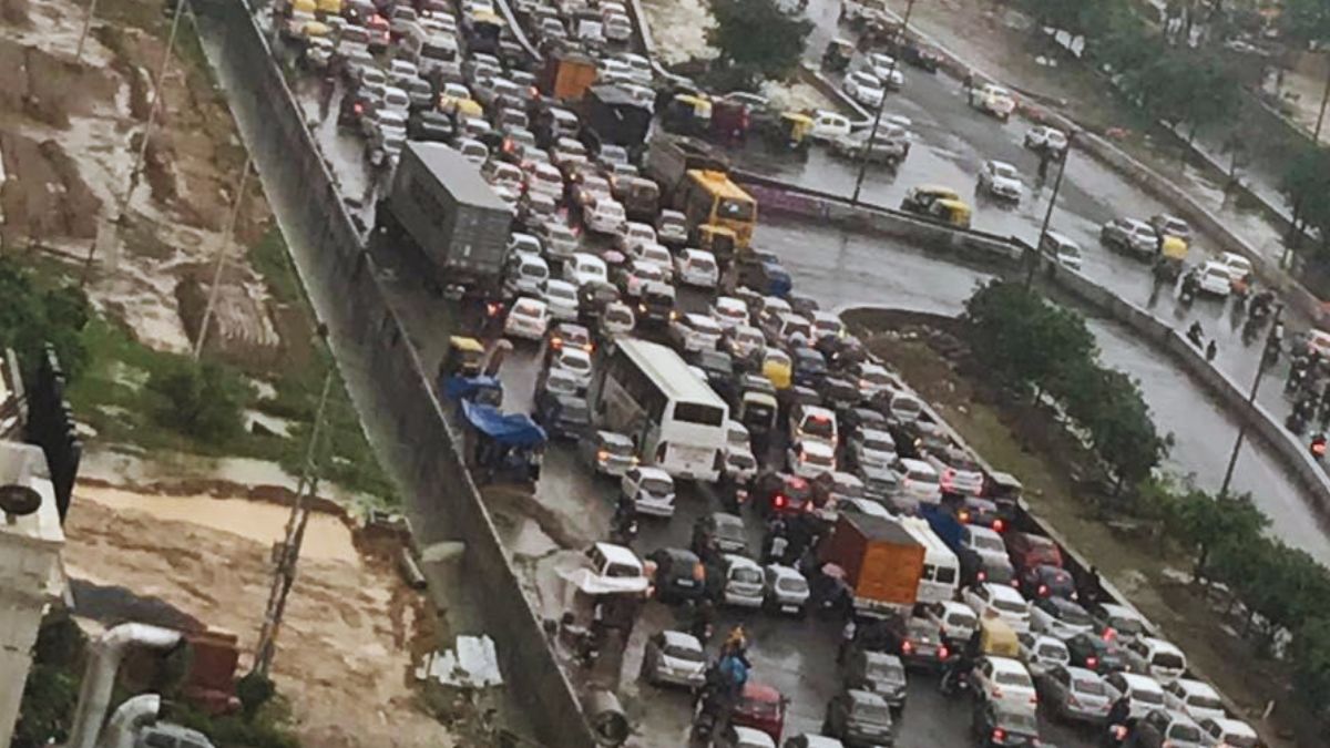 Traffic Alert In Greater Noida! 6-Lane Underpass Construction Begins At Gaur Chowk, Commuters To Face Hassles – Check Details! Traffic Alert In Greater Noida! 6-Lane Underpass Construction Begins At Gaur Chowk, Commuters To Face Hassles – Check Details!