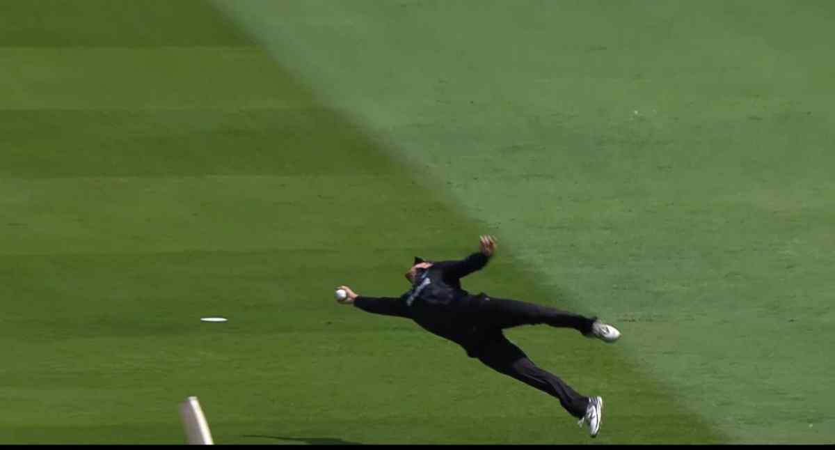 Glenn Phillips dismissed Virat Kohli