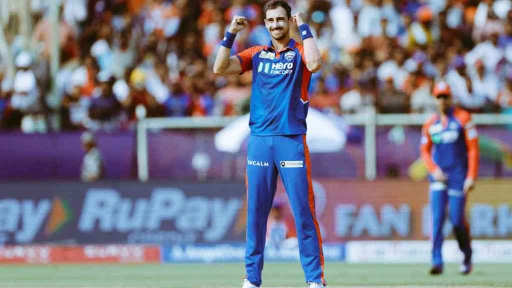 Mitchell Starc took 5 wickets against SRH