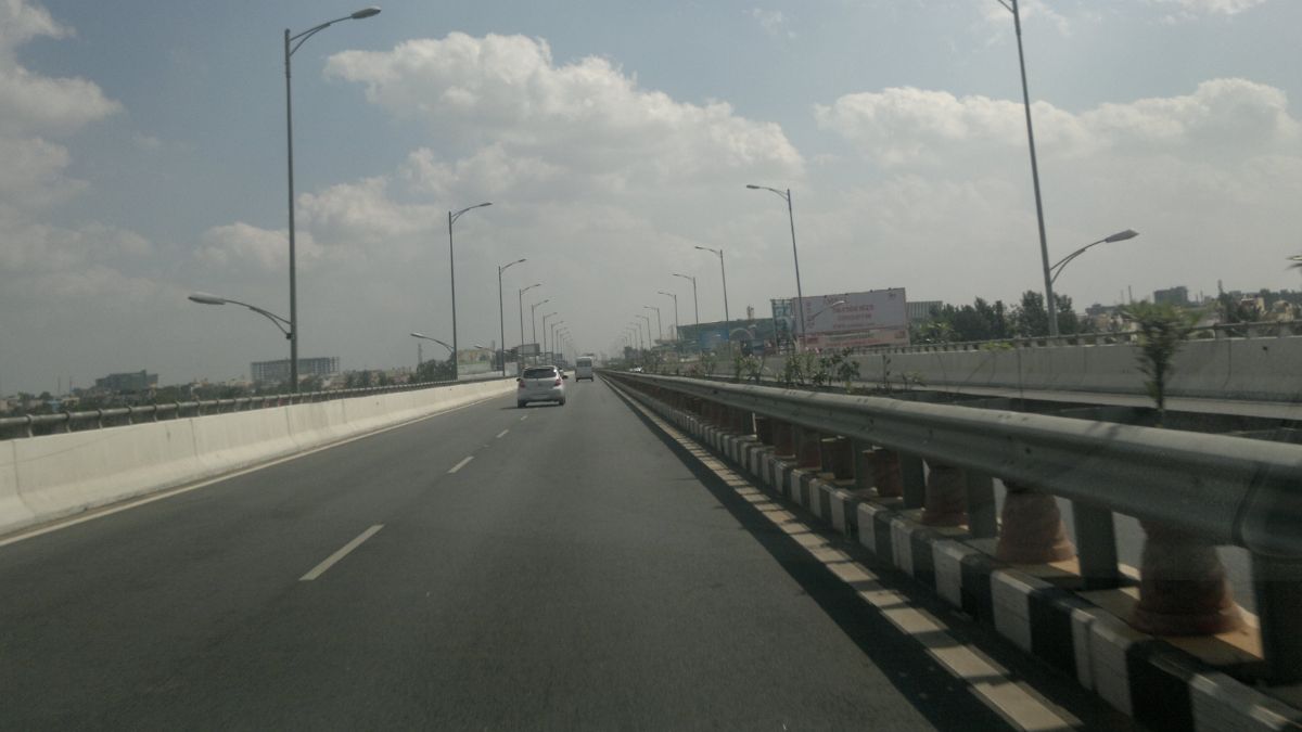 Noida Traffic Update: Barola Crossing To Face Diversions For 1 Month – Here's Why!