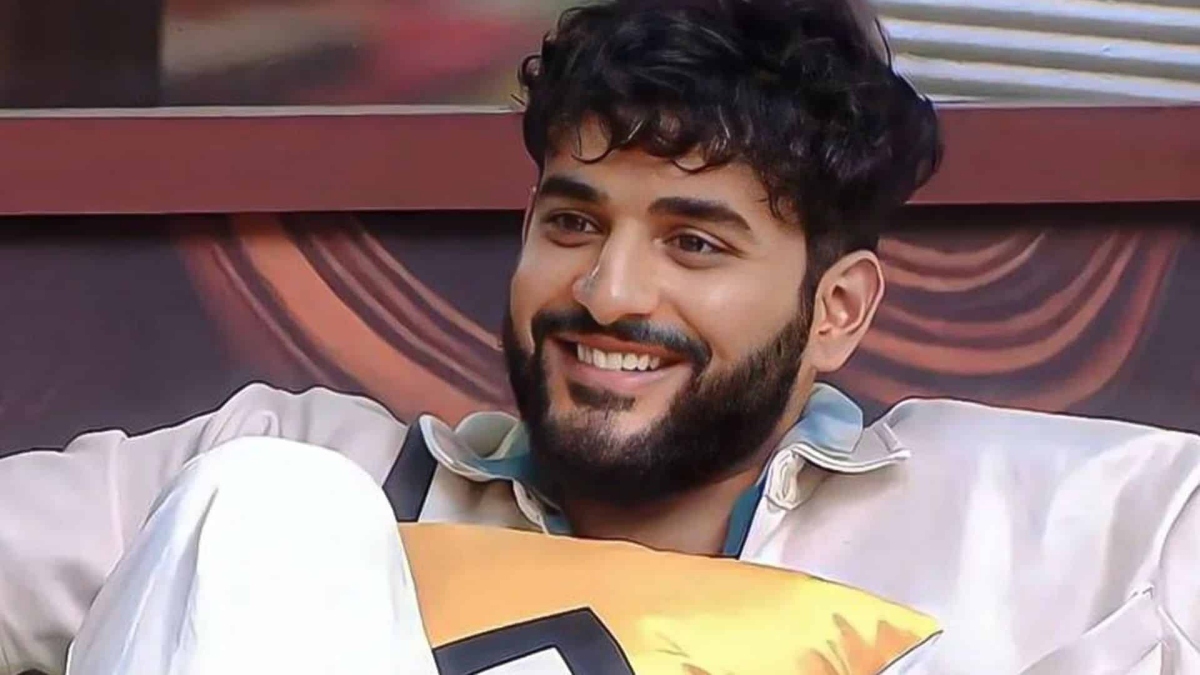 Abhishek Malhan Changes Lives With Heartfelt Gesture; Gifts Home, Food & Clothes To Needy Family!