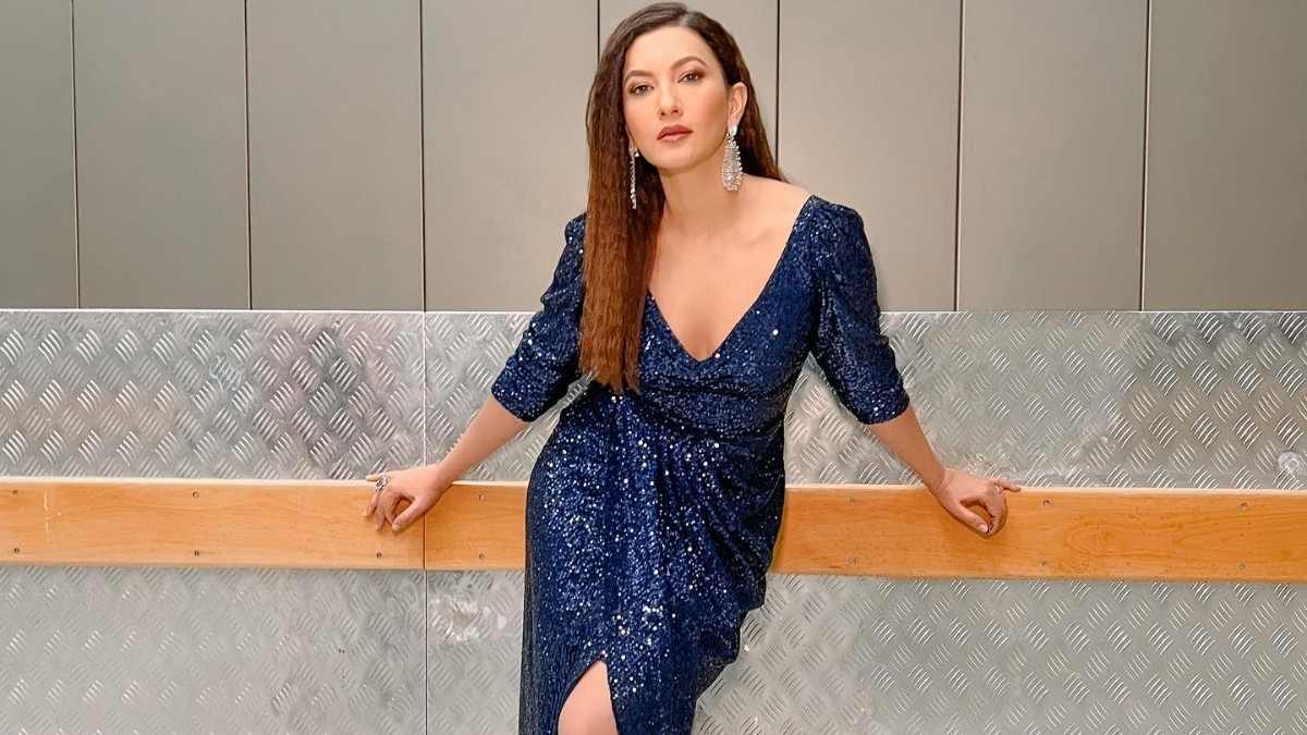 BeFunky-collagejhnjrkbfgkhvhgvjhvcjhv Gauahar Khan's Baby Bump Catches People's Attention As Actor Walks Ramp In A Stylish Saree' Watch Video