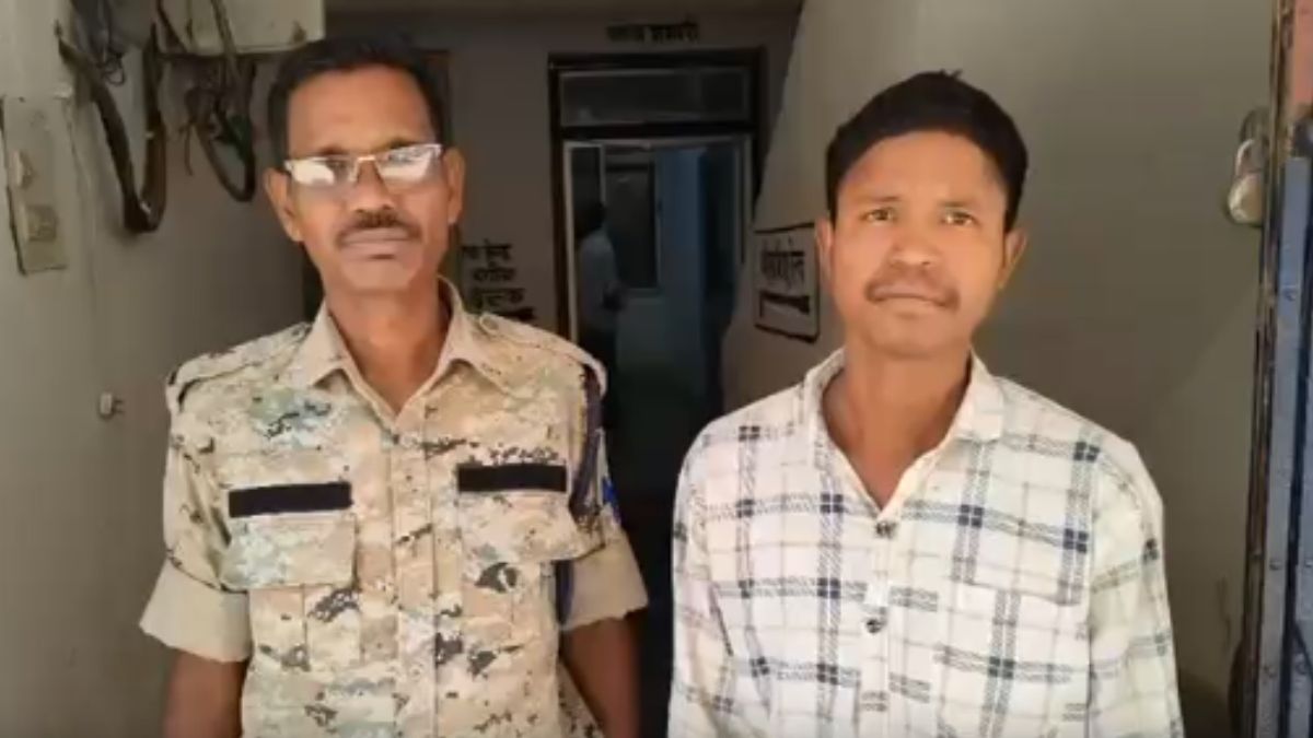 Chhattisgarh Horror: 15-Year-Old Repeatedly Raped For 3 Years Gives Birth; Newborn Dies, Accused Arrested Chhattisgarh Horror: 15-Year-Old Repeatedly Raped For 3 Years Gives Birth; Newborn Dies, Accused Arrested