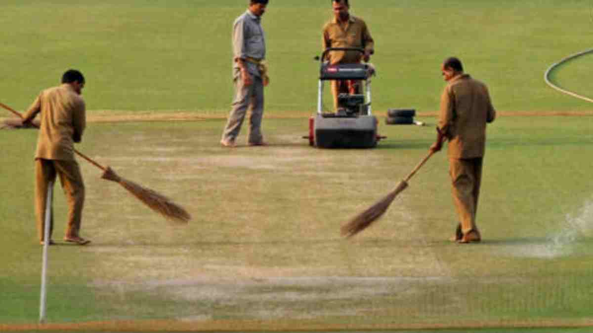 Eden Gardens pitch report