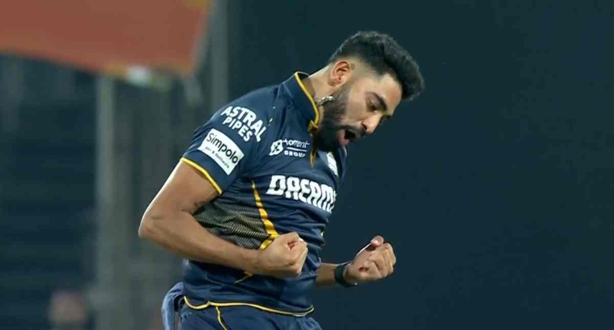 Mohammad Siraj completed 100 wickets