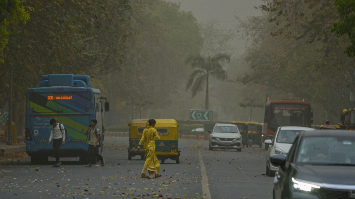 Delhi Weather Update: Dust Storm Alert For Monday, Scorching Temperatures Ahead— Full Week Forecast