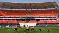 Rajiv Gandhi International Stadium weather forecast and pitch report