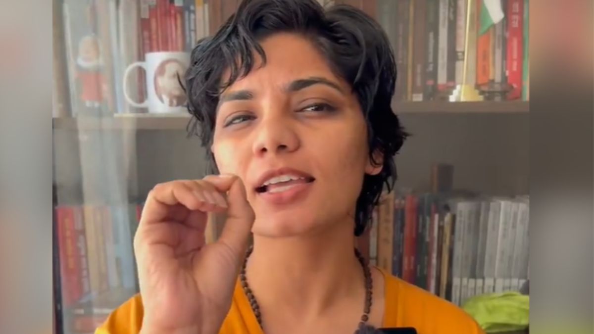 FIR Filed Against YouTuber Neha Singh Rathore Over ‘Derogatory’ Remarks On PM Modi