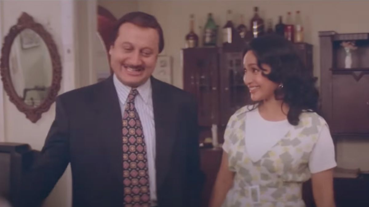 Pratibha Sinha and Anupam Kher in Gudgudee