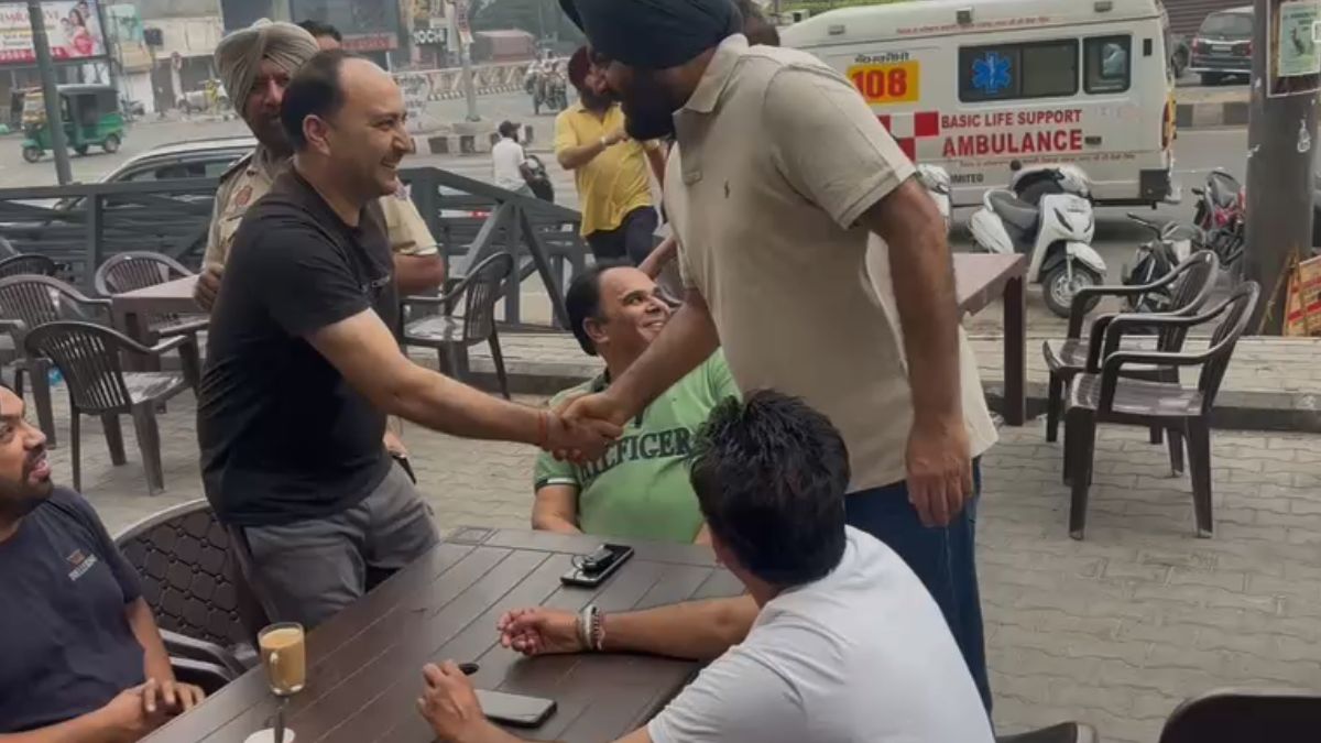 ‘We Are Used To Facing Enemies’: Amid India-Pakistan Tensions, Amritsar Locals Hold Fearless ‘Chai Pe Charcha'