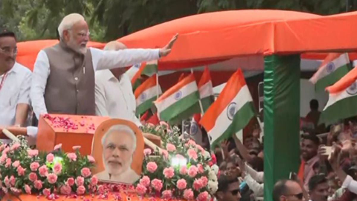 PM Modi's Gujarat Visit: Prime Minister Holds Roadshow In Gandhinagar, Welcomed With Garba PM Modi's Gujarat Visit: Prime Minister Holds Roadshow In Gandhinagar, Welcomed With Garba