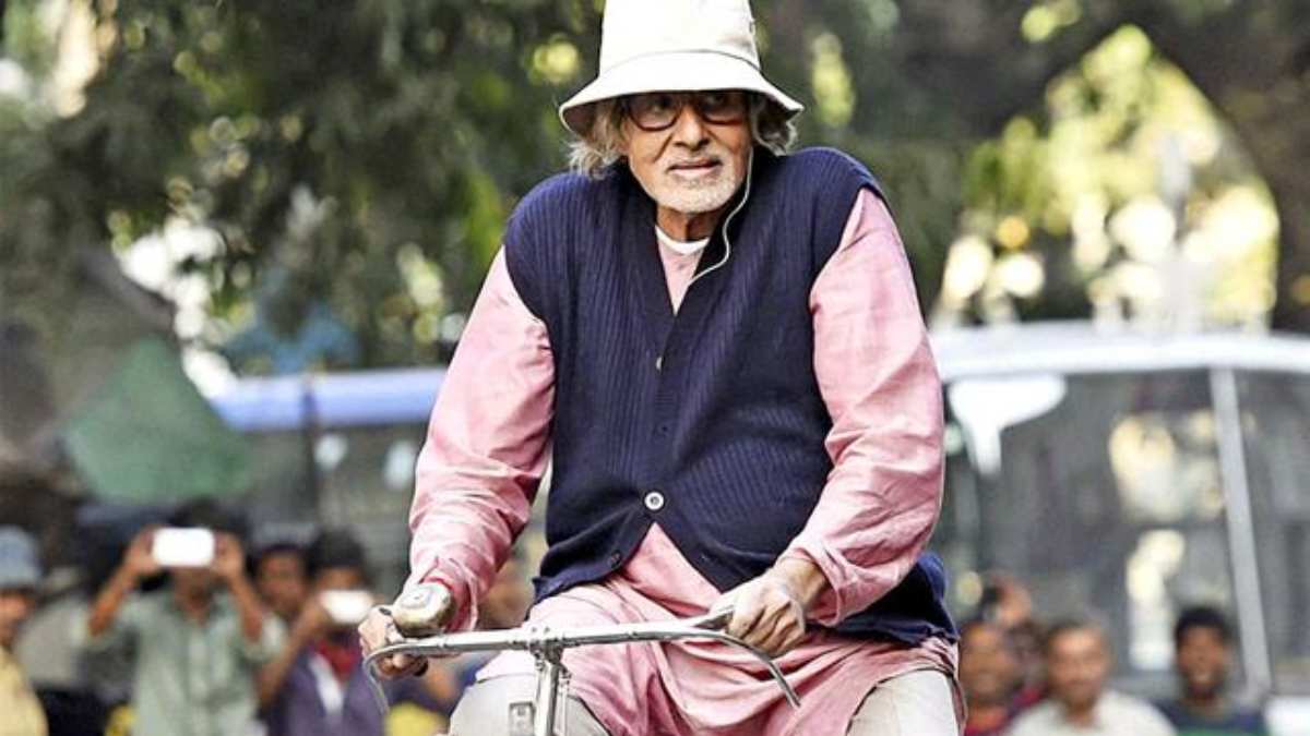 Amitabh Bachchan On Piku, Shooting In Kolkata And More: 'Deepika Padukone Is A Wonderful Co-Star'