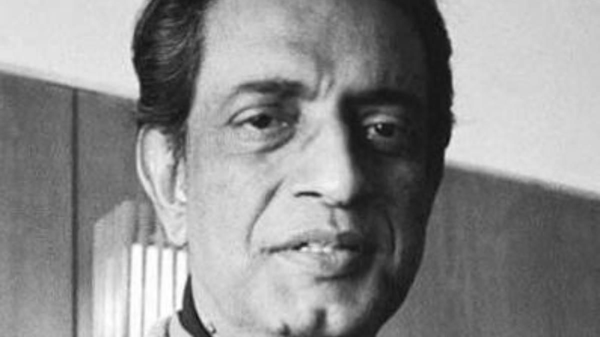 On Satyajit Ray's Birth Anniversary , Revisiting His Chef d'Oeuvre