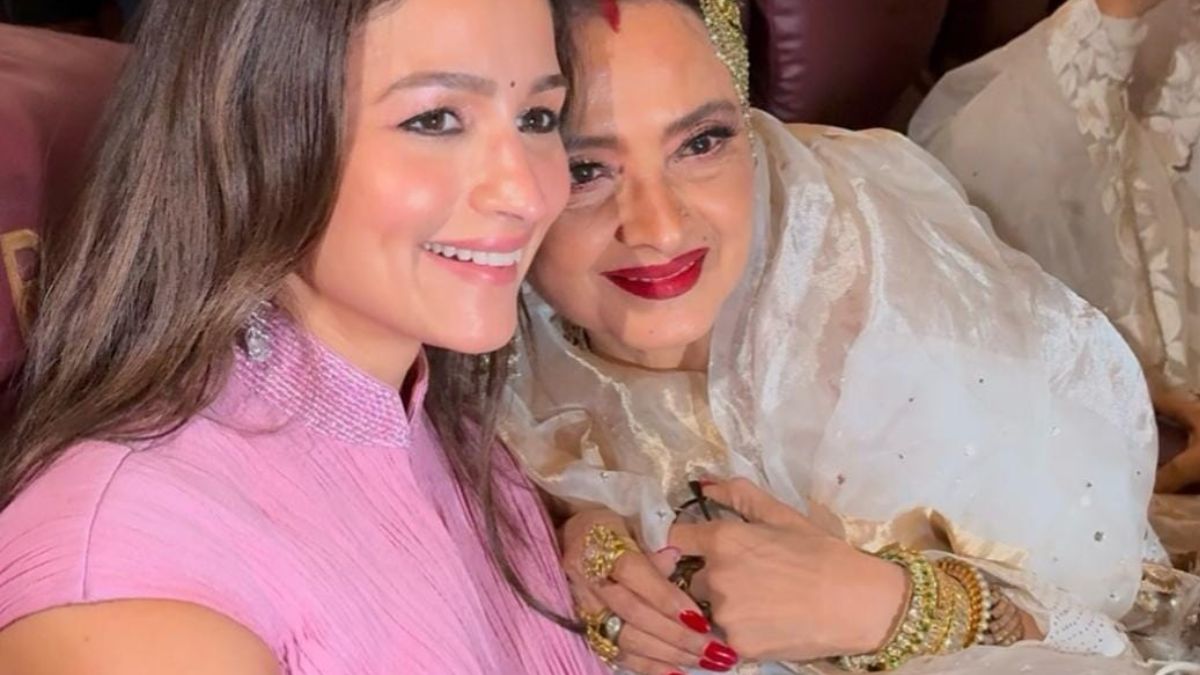 Alia Bhatt and Rekha Alia Bhatt pays heartfelt tribute to Rekha at Umrao Jaan re-release, calling her a “living legend.