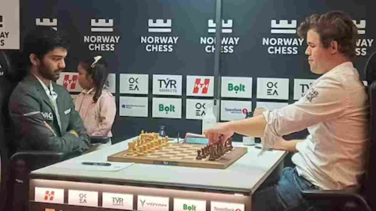 D Gukesh and Magnus Carlsen