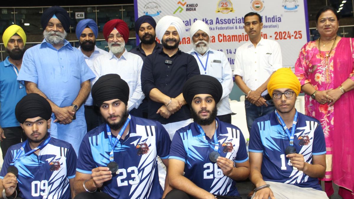 Delhi MLA Jarnail Singh, Harjeet Singh Grewal, Tejinderpal Singh Nalwa, Jaswant Singh Khalsa and others distributing prizes to the winners during the 12th National Gatka Championship in New Delhi.