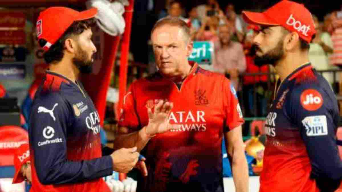 11 people lost their lives due to Stampede outside Chinnaswamy stadium