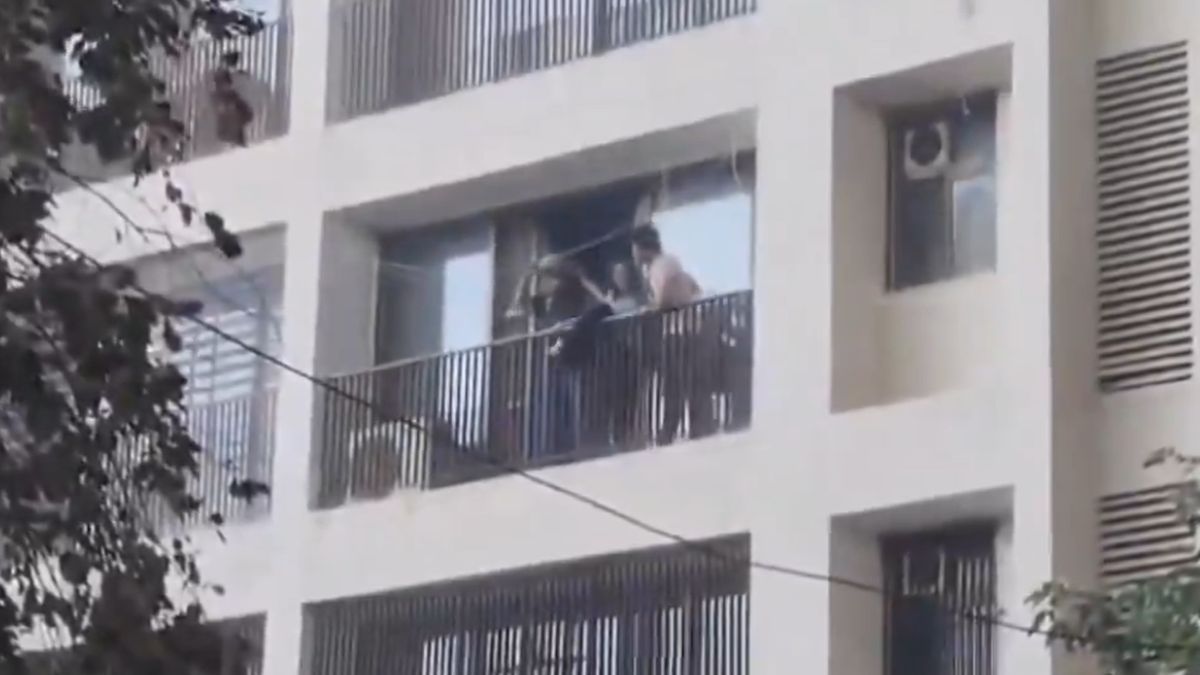 New Video Emerges Showing BJ Medical College Students Jumping Out Of Windows After Air India Crash