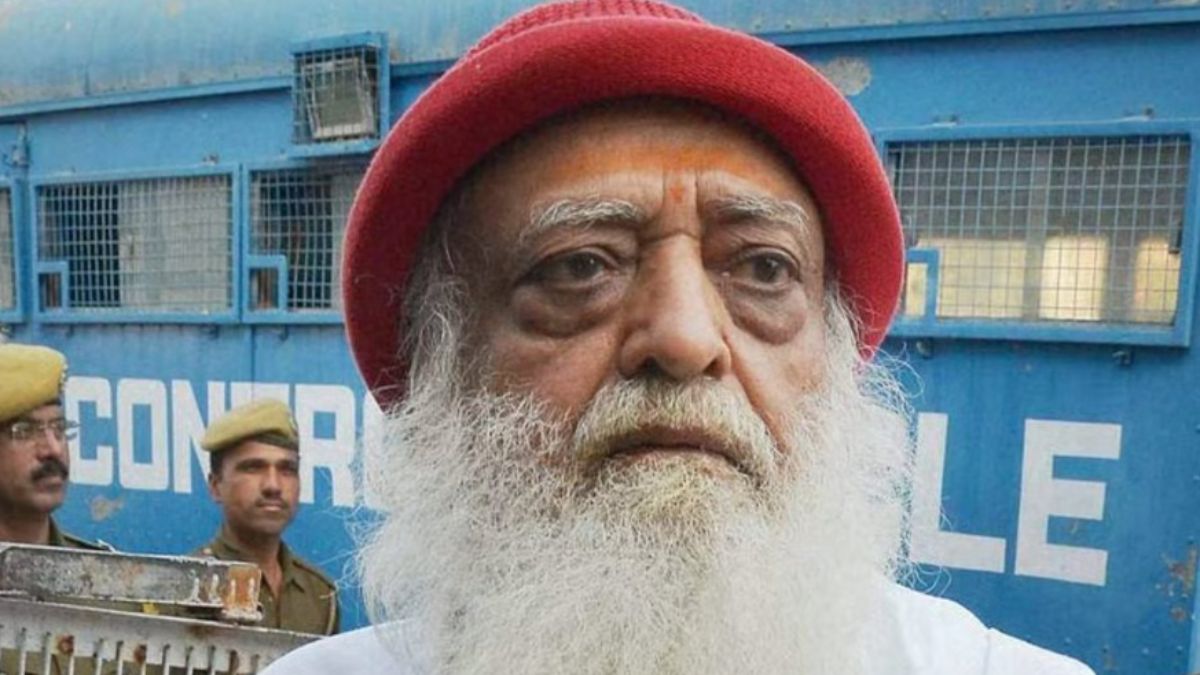 Gujarat High Court Extends Interim Bail of 2013 Rape Convict Asaram Till July 7 Gujarat High Court Extends Interim Bail of 2013 Rape Convict Asaram Till July 7