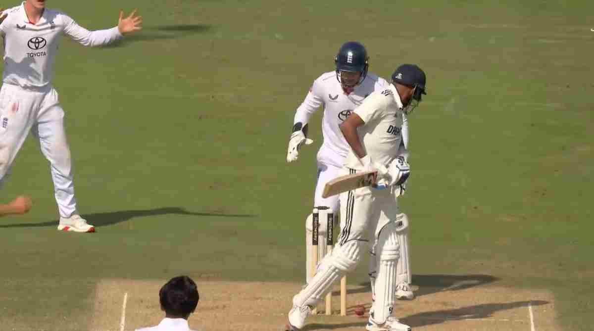 England win by 22 runs