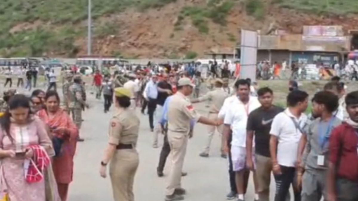 Delhi Woman Creates Scene At Deputy Chief Minister's Office Over Altercation In Srinagar