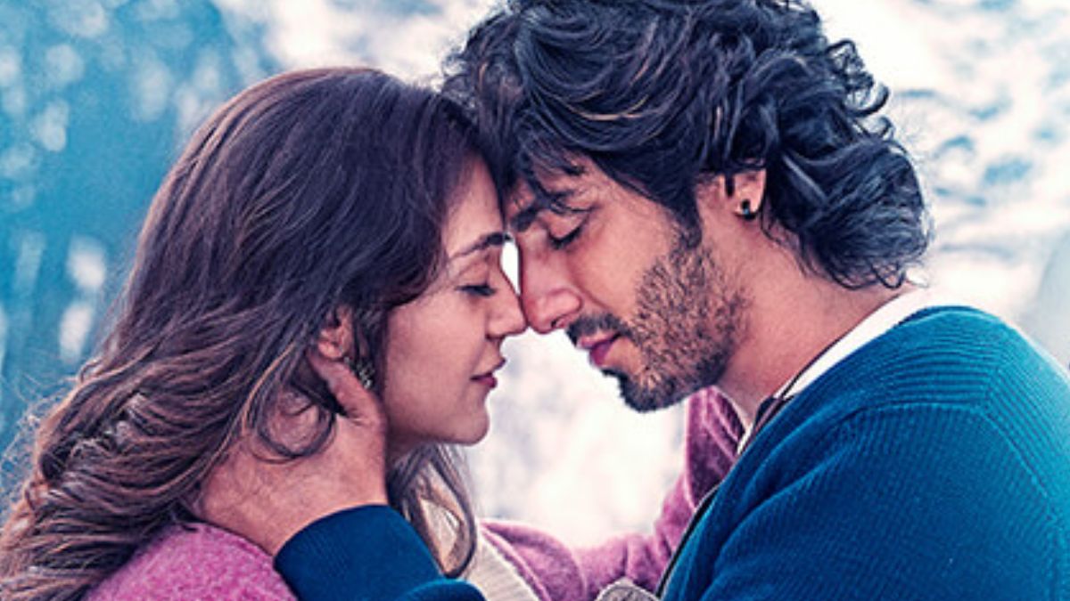 Saiyaara_94838d Are The Videos Of Hysterical Viewers Watching 'Saiyaara' In Theatres Rigged?