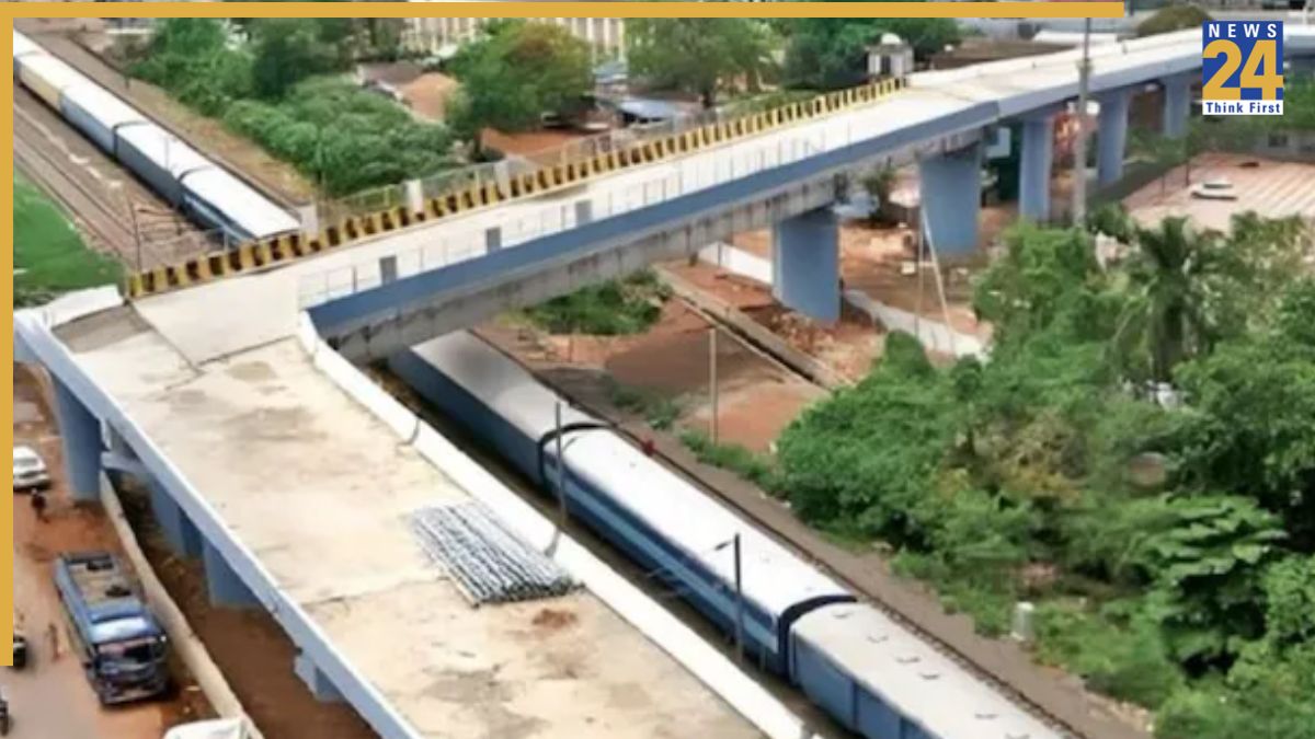 Bhopal's 90 degree railway overbridge Bhopal's 90 degree railway overbridge